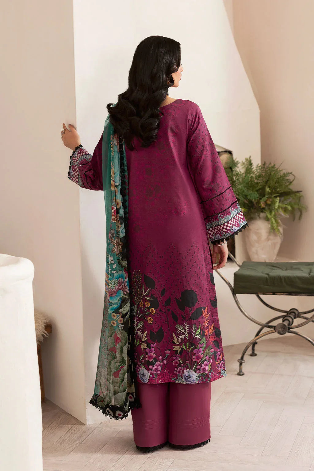 Ramsha | Mashaal Luxury Lawn |  L-1402 - Rang-e-Khaas