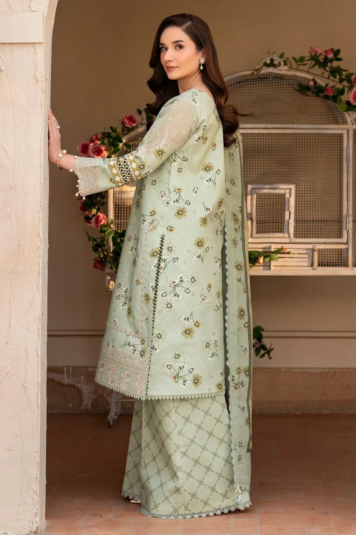 Alizeh | Levana Lawn | Mintel - Rang-e-Khaas