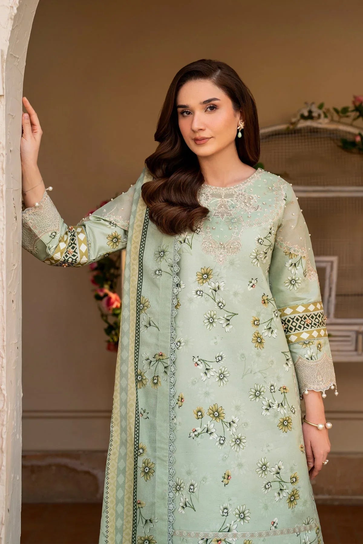 Alizeh | Levana Lawn | Mintel - Rang-e-Khaas