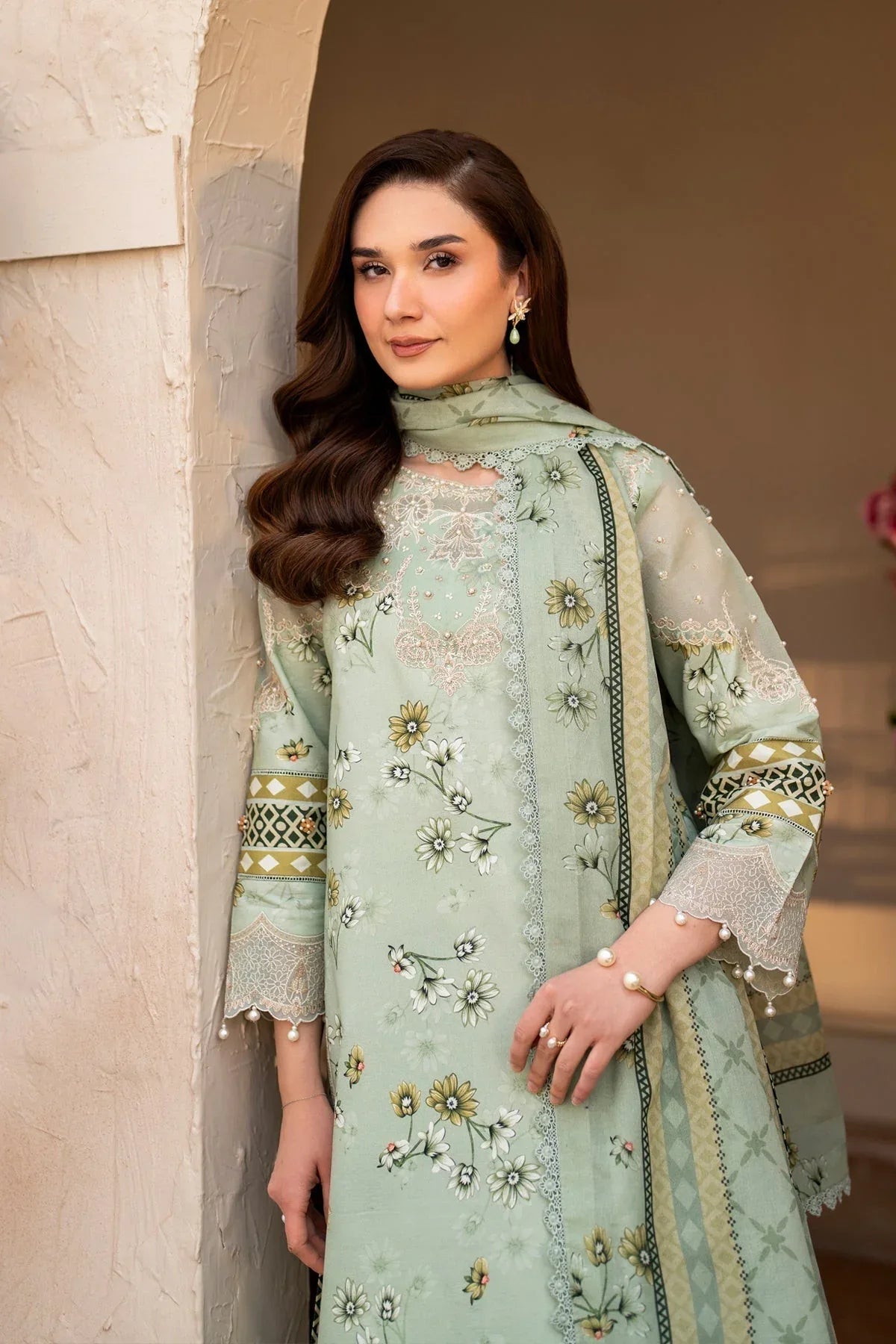 Alizeh | Levana Lawn | Mintel - Rang-e-Khaas