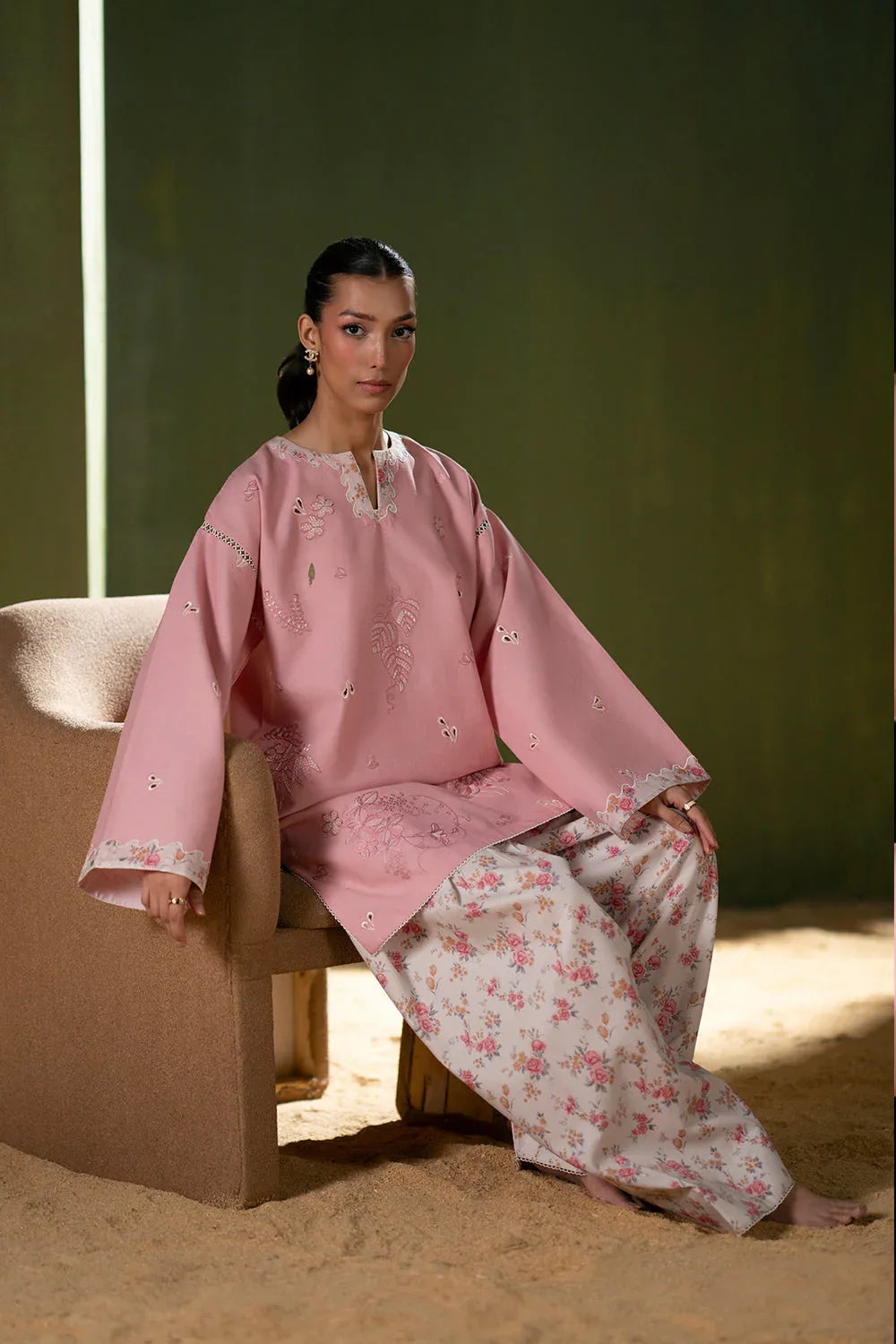 Saira Rizwan | Joolie Co ords | JOOLIE PINK - JBP25-08 - Rang-e-Khaas