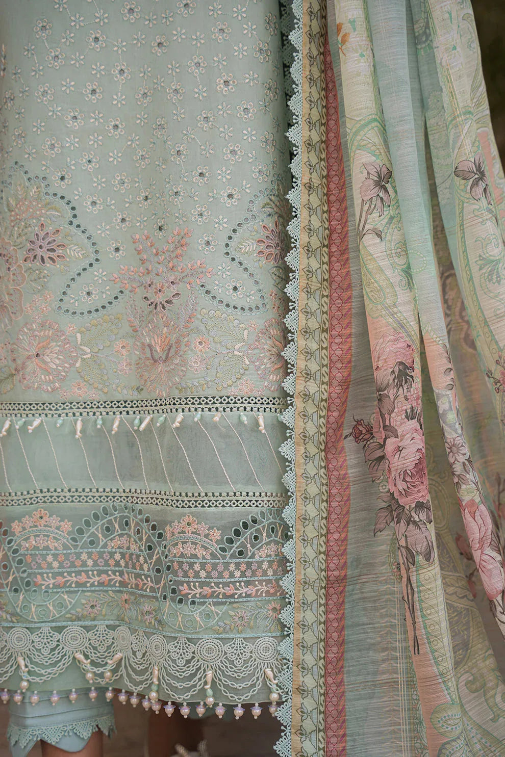 Neeshay | Symphony Luxury Lawn 24 | Melody - Rang-e-Khaas