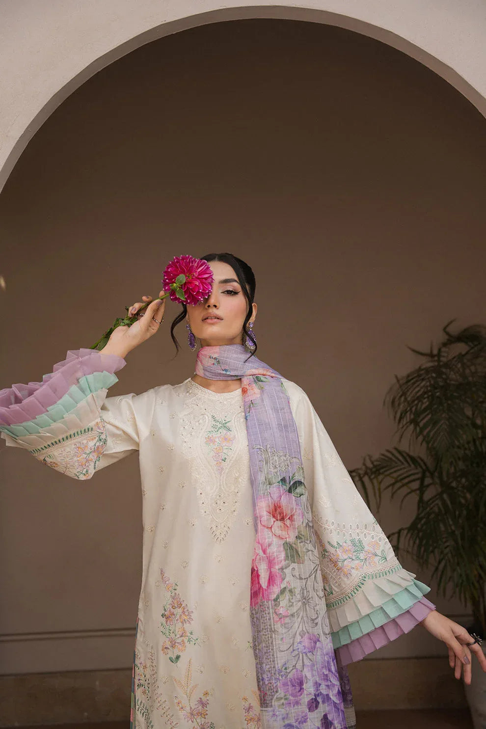 Neeshay | Symphony Luxury Lawn 24 | Opus - Rang-e-Khaas
