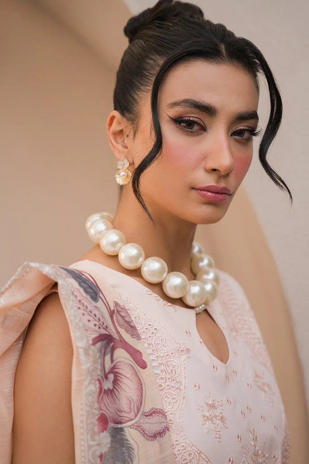 Neeshay | Symphony Luxury Lawn 24 | Whispers - Rang-e-Khaas