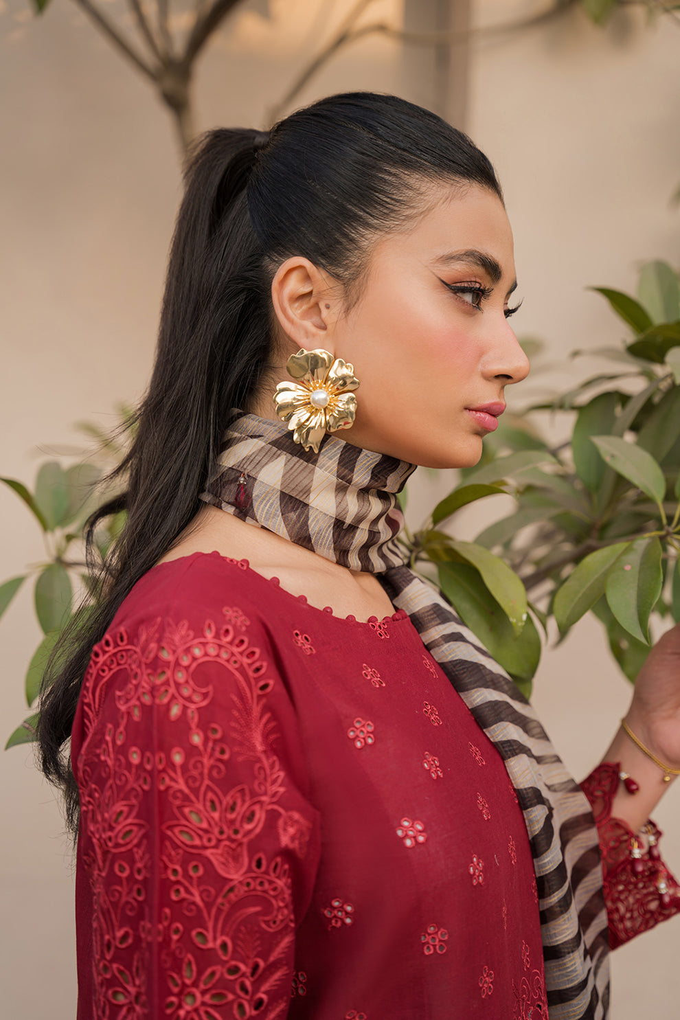 Neeshay | Symphony Luxury Lawn 24 | Cadence - Rang-e-Khaas