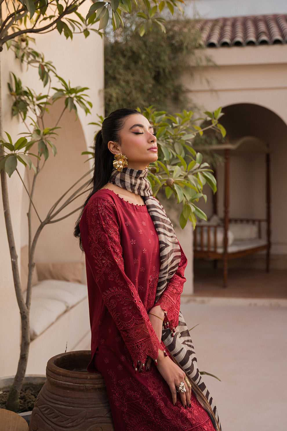 Neeshay | Symphony Luxury Lawn 24 | Cadence - Rang-e-Khaas