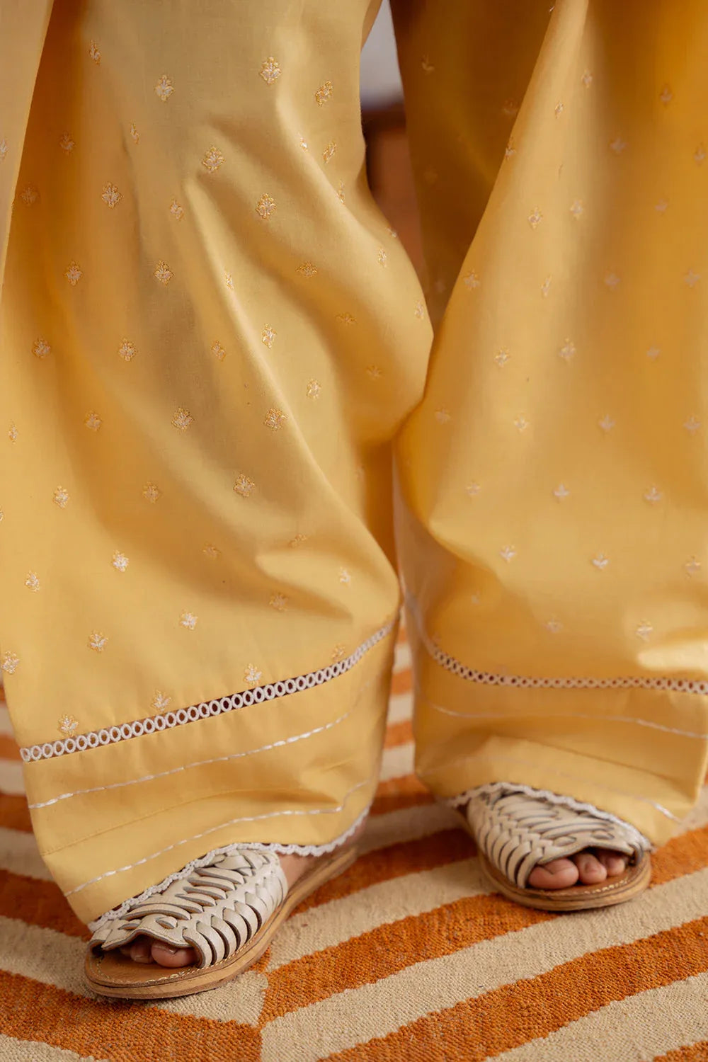 Saira Rizwan | Laanem Summer Lawn 25 | LEYLA-A-SRL25-04 - Rang-e-Khaas