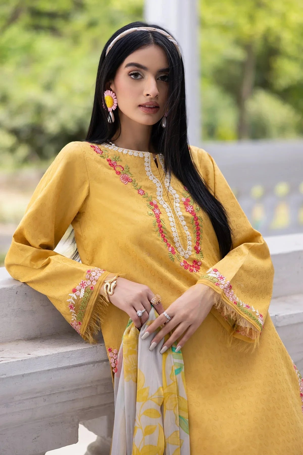 Charizma | Niche Eid Edit | CNP-5-093Z - Rang-e-Khaas