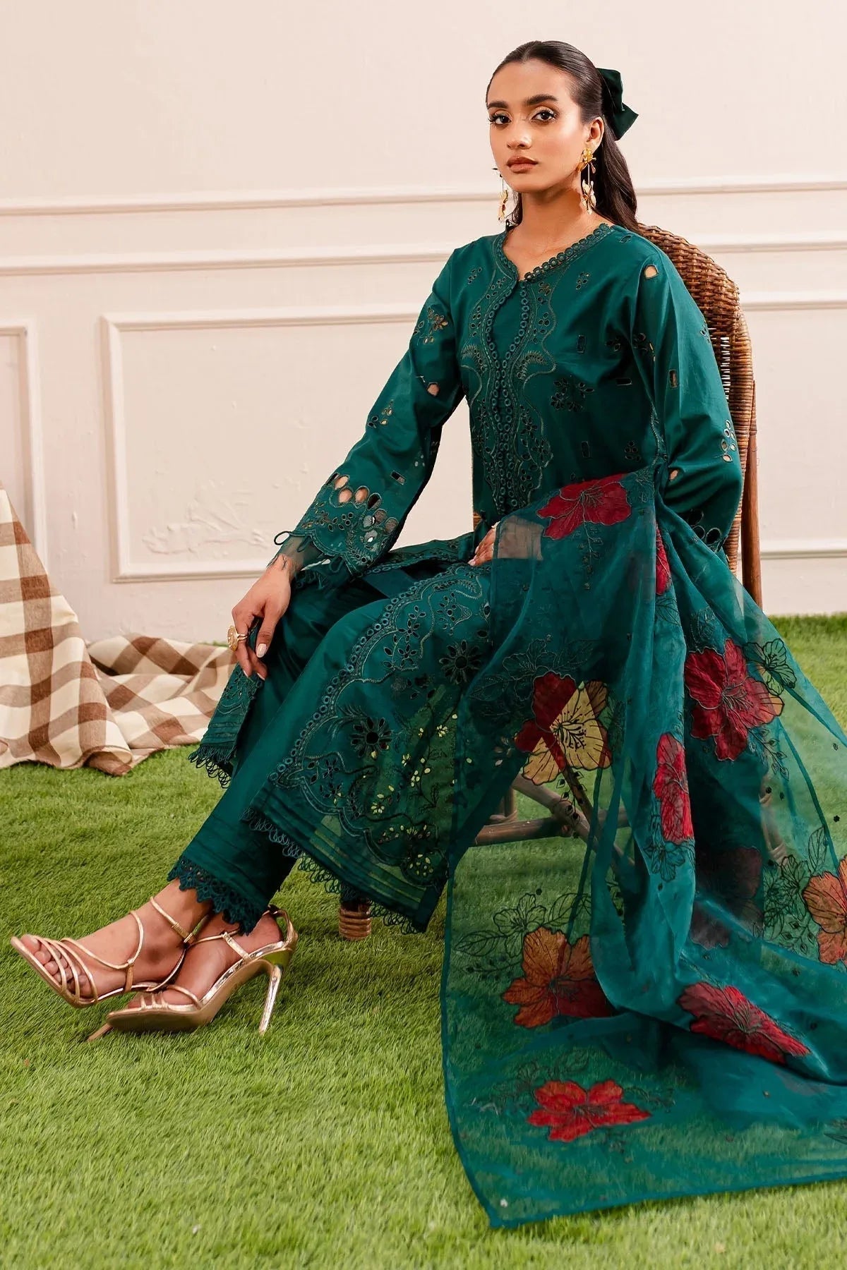 Nureh | Shades Of Summer | NP-478 - Rang-e-Khaas