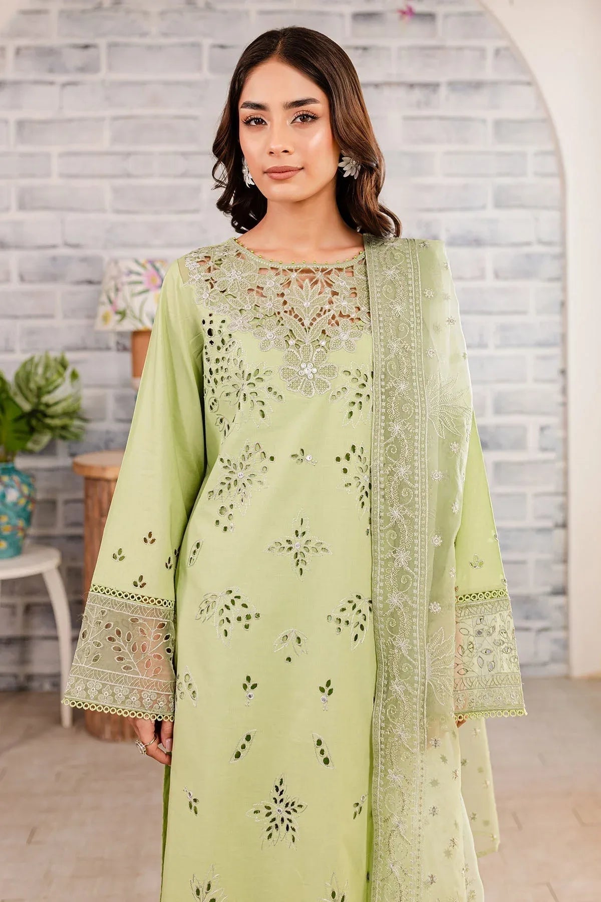 Nureh | Shades Of Summer | NP-490 - Rang-e-Khaas