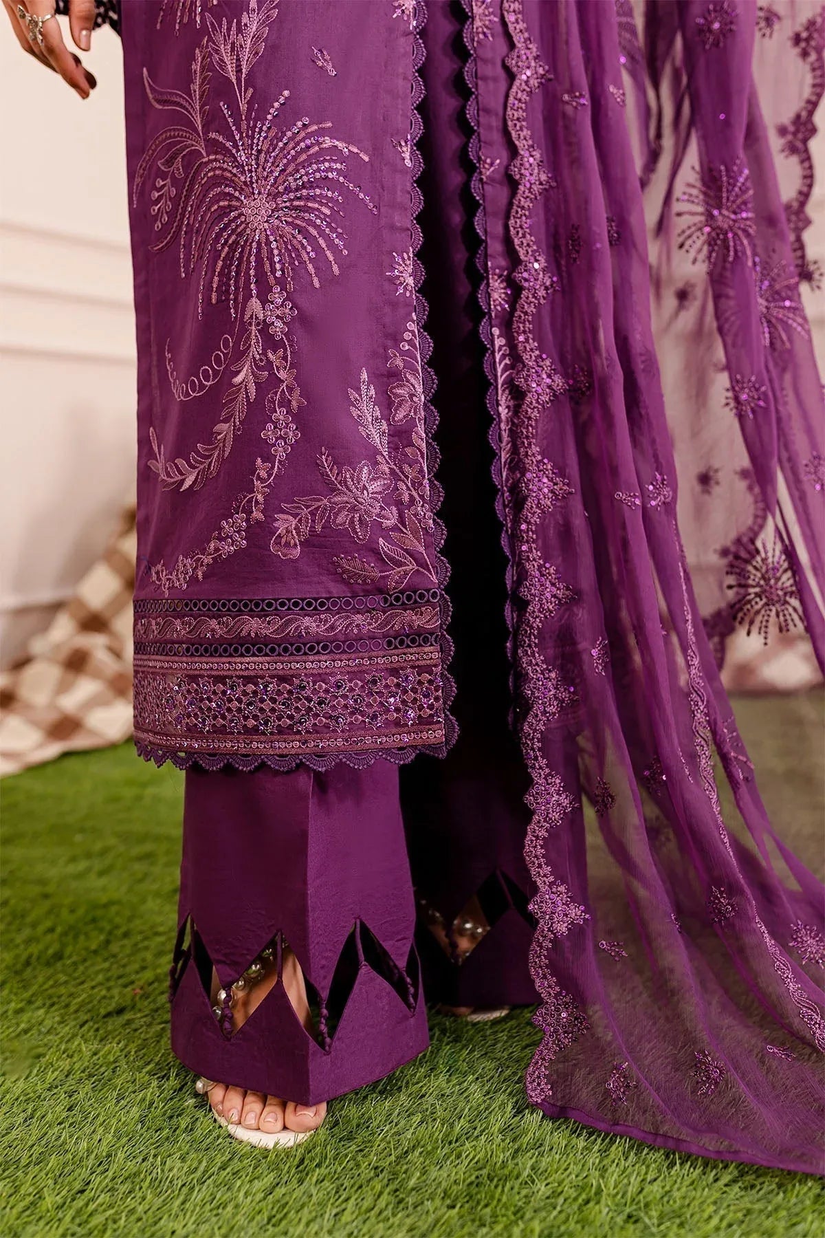 Nureh | Shades Of Summer | NP-465 - Rang-e-Khaas
