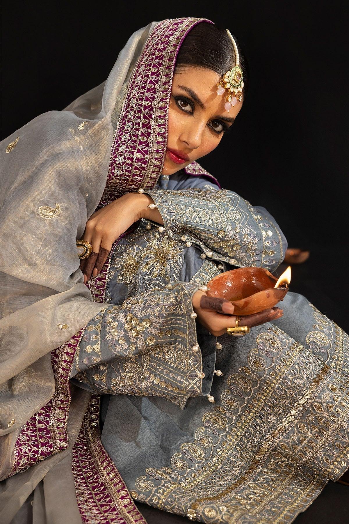 Nureh | Maya Velvet 23 | Mahal - Rang-e-Khaas