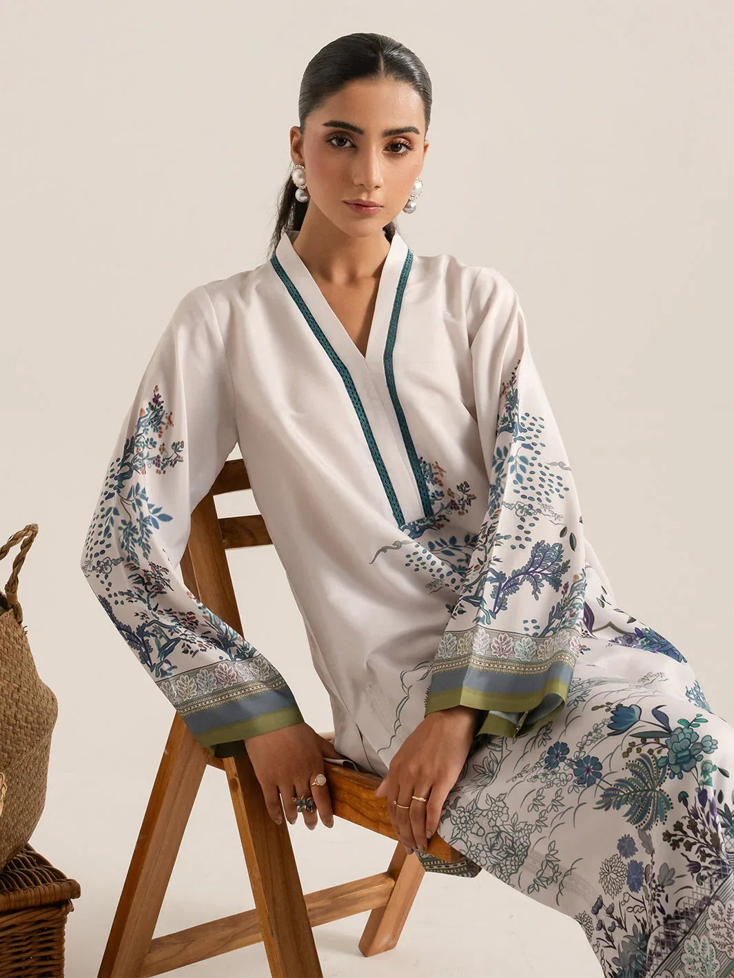 IZEL | Sunset street Pret | PETRA - Rang-e-Khaas