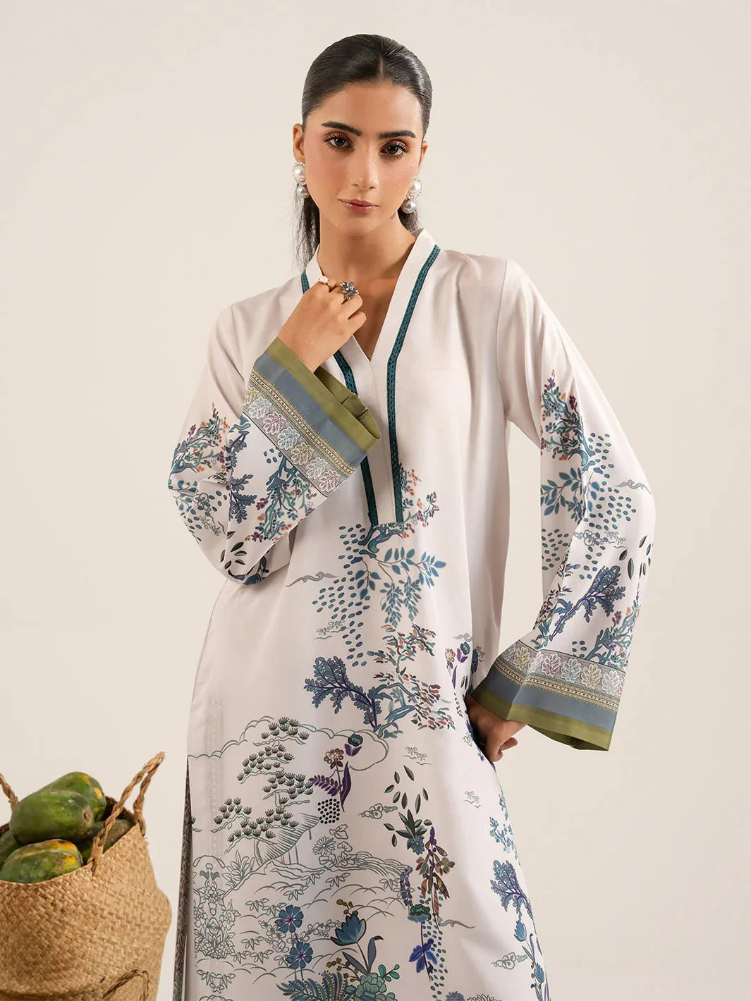 IZEL | Sunset street Pret | PETRA - Rang-e-Khaas