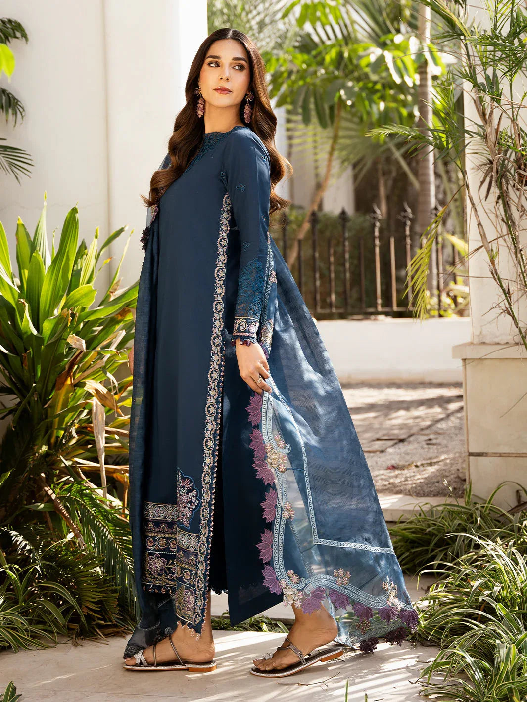 Izel | Mahveen Festive Lawn 25 | RAISA - Rang-e-Khaas