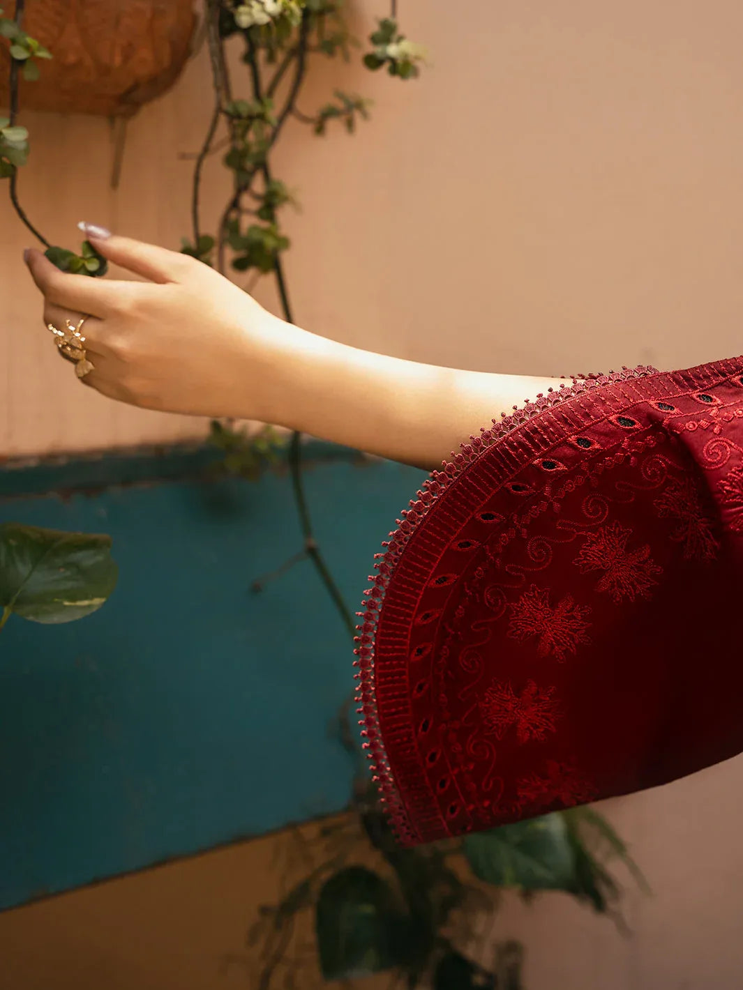 Izel | Dastak Luxury Lawn | REET - Rang-e-Khaas