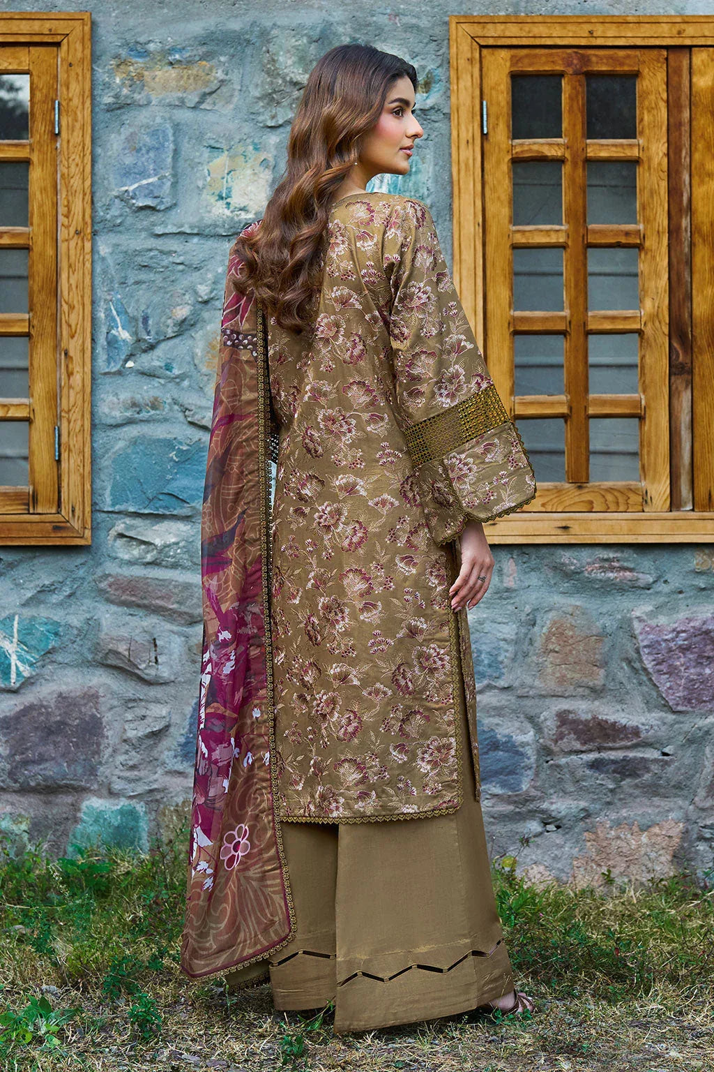 Ramsha | Riwaj Winter Collection | J-702 - Rang-e-Khaas