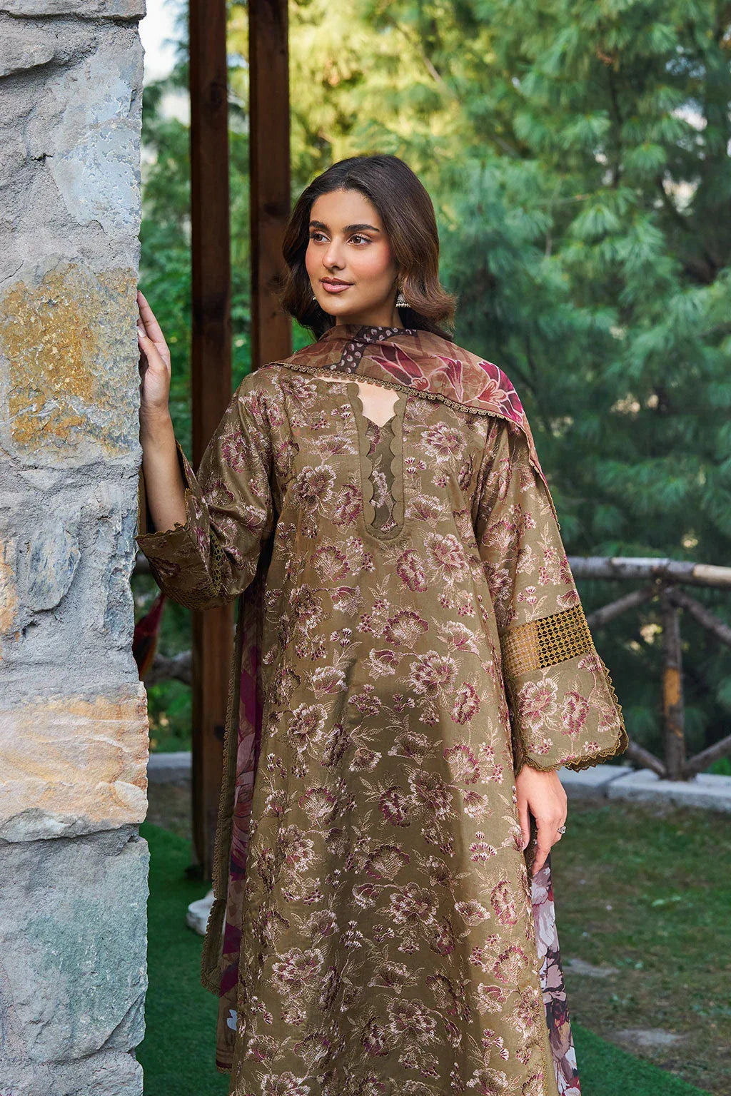 Ramsha | Riwaj Winter Collection | J-702 - Rang-e-Khaas