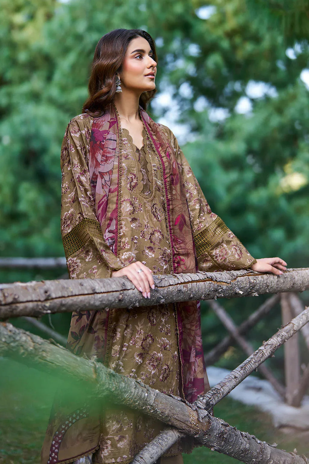 Ramsha | Riwaj Winter Collection | J-702 - Rang-e-Khaas