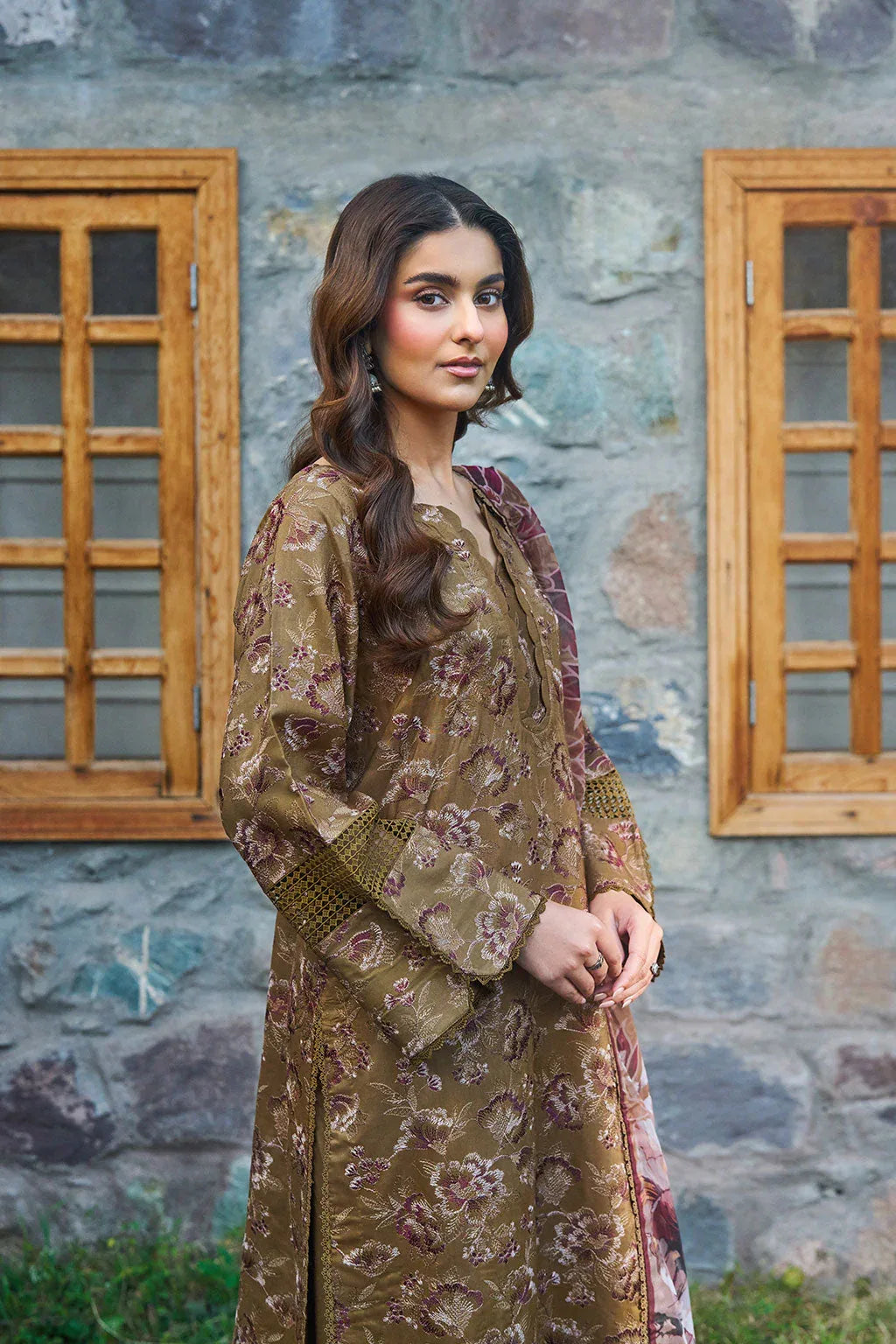 Ramsha | Riwaj Winter Collection | J-702 - Rang-e-Khaas