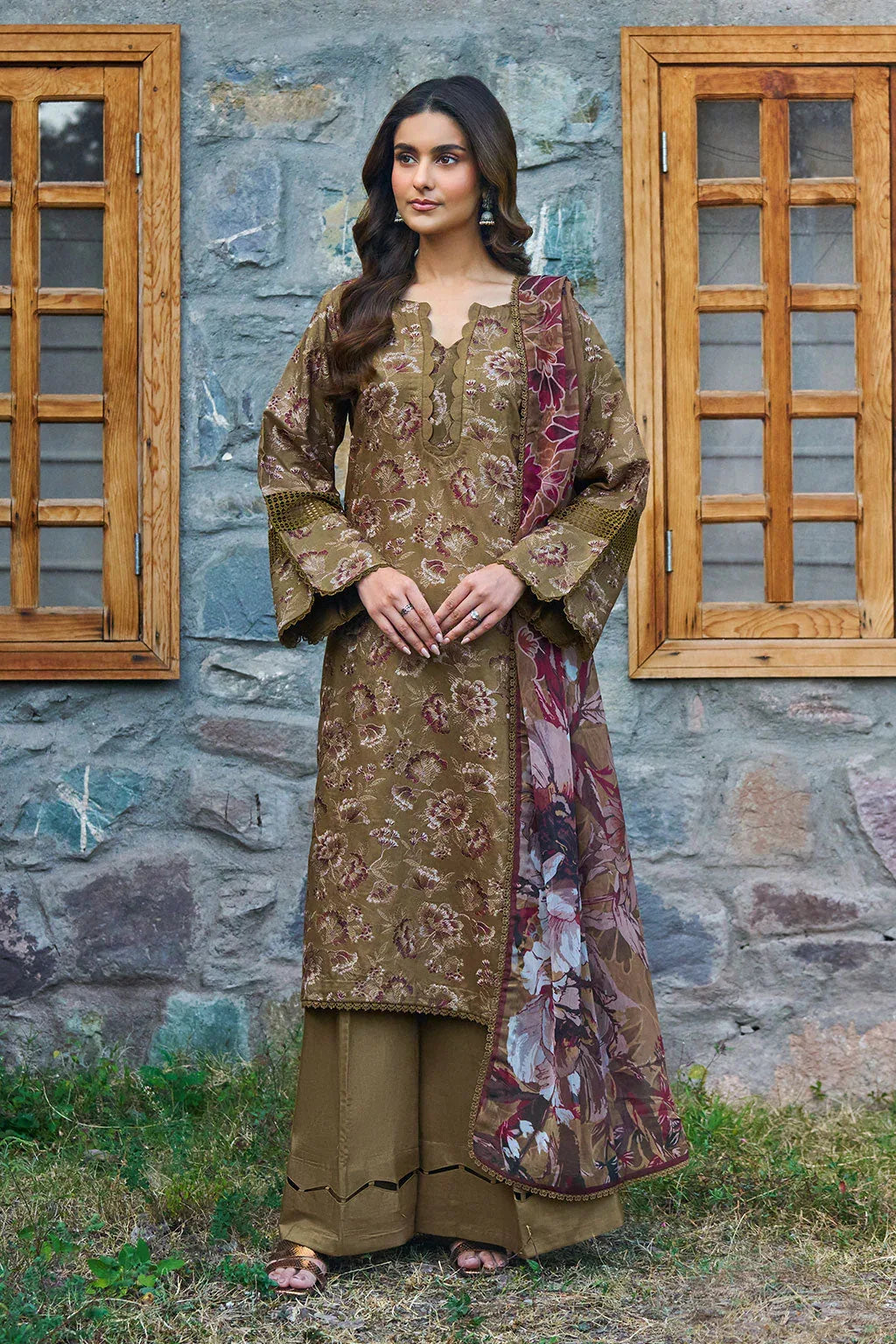 Ramsha | Riwaj Winter Collection | J-702 - Rang-e-Khaas