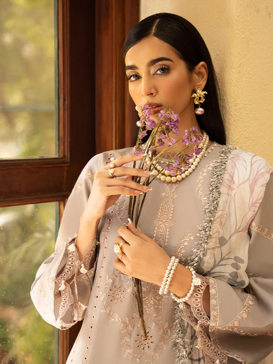 Izel | Dastak Luxury Lawn | SAAYE - Rang-e-Khaas