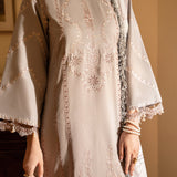 Izel | Dastak Luxury Lawn | SAAYE