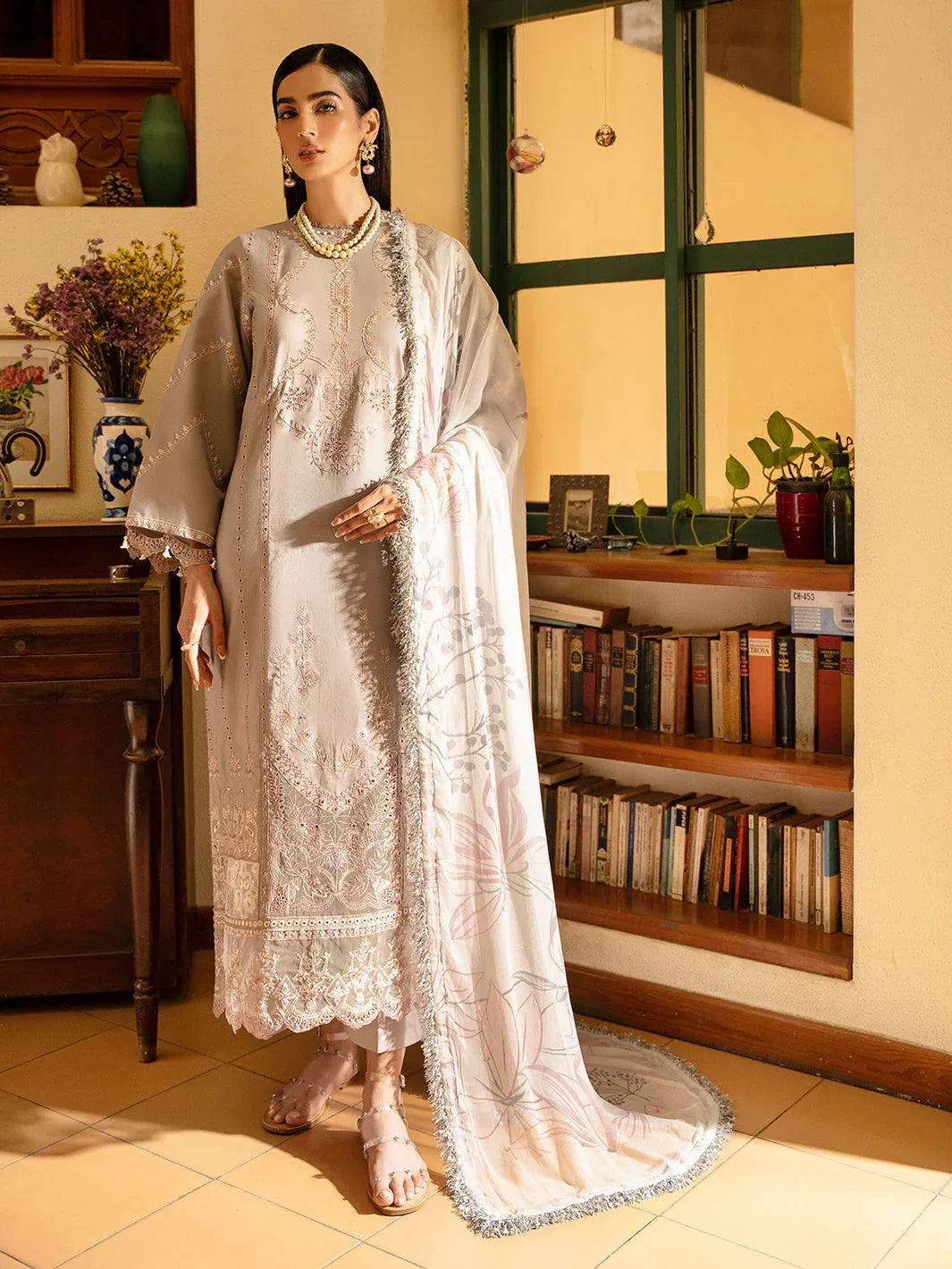 Izel | Dastak Luxury Lawn | SAAYE - Rang-e-Khaas