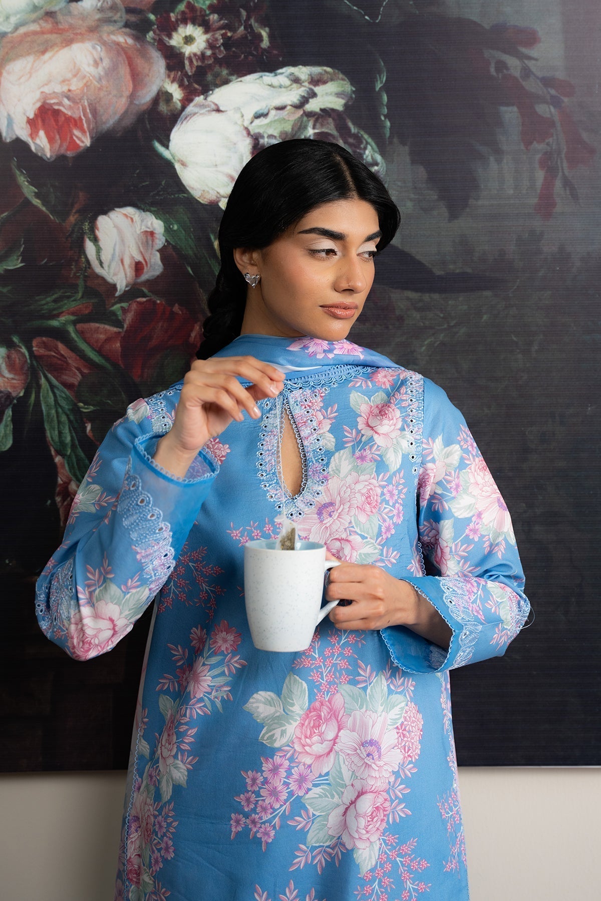 Ayzel | The Bare Minimum | MISTELLE - Rang-e-Khaas