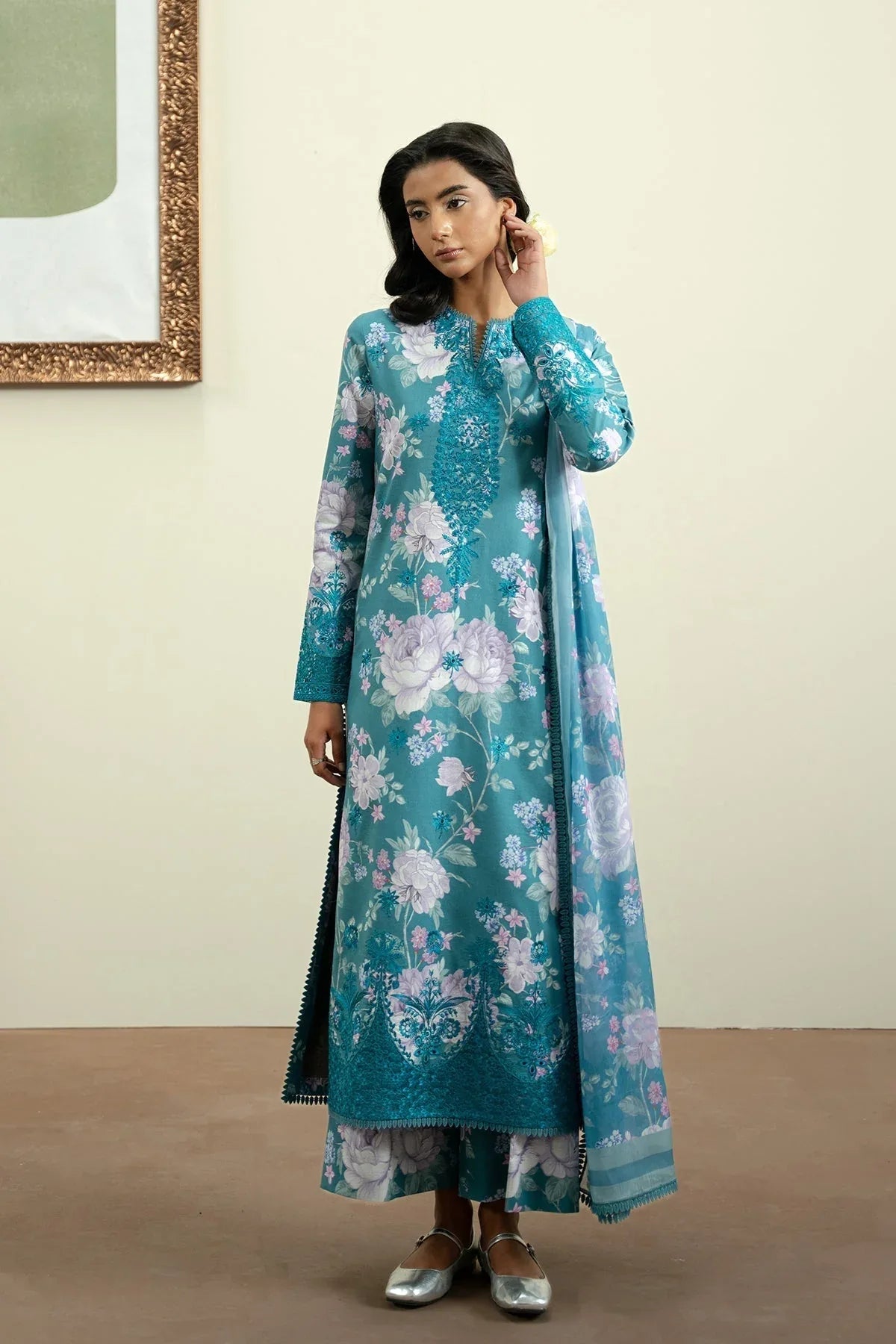 Ayzel | The Bare Minimum | ROSELLA - Rang-e-Khaas