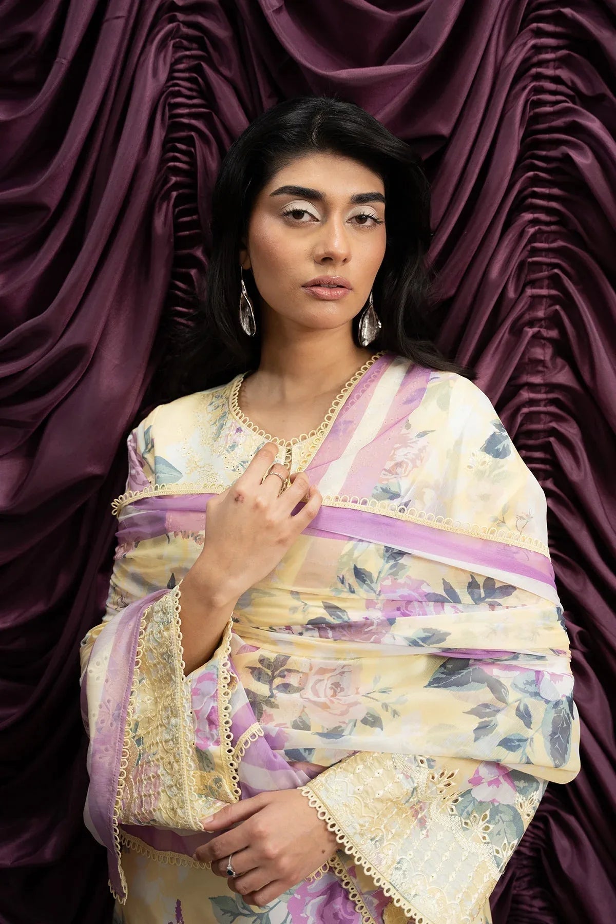 Ayzel | The Bare Minimum | SKYLAR - Rang-e-Khaas