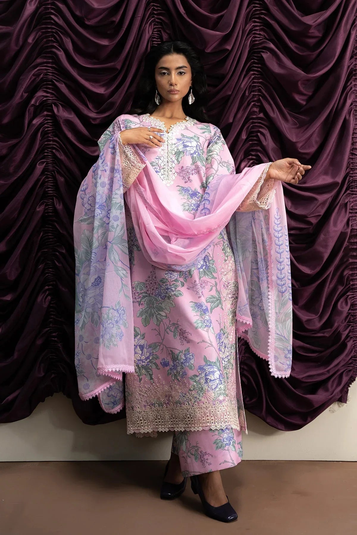 Ayzel | The Bare Minimum | SKYFLORA - Rang-e-Khaas