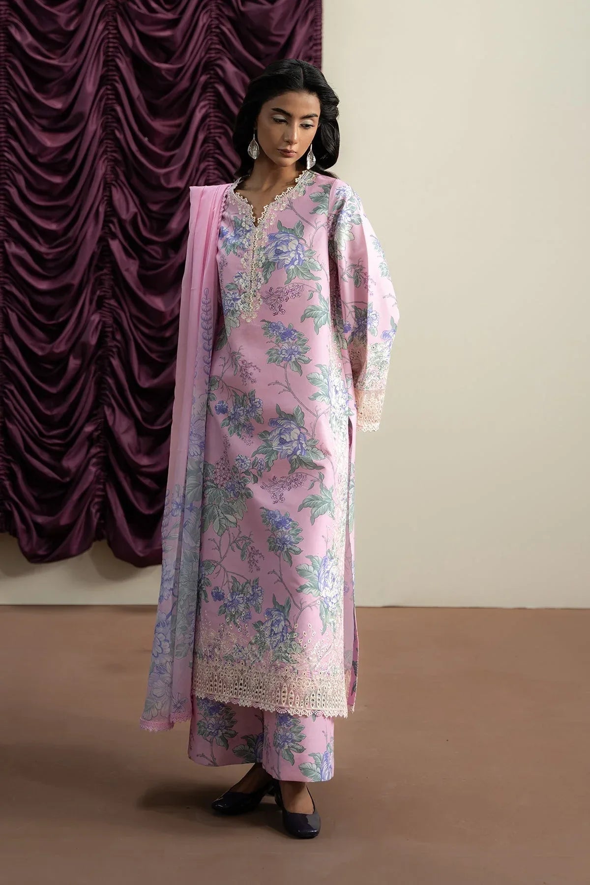 Ayzel | The Bare Minimum | SKYFLORA - Rang-e-Khaas