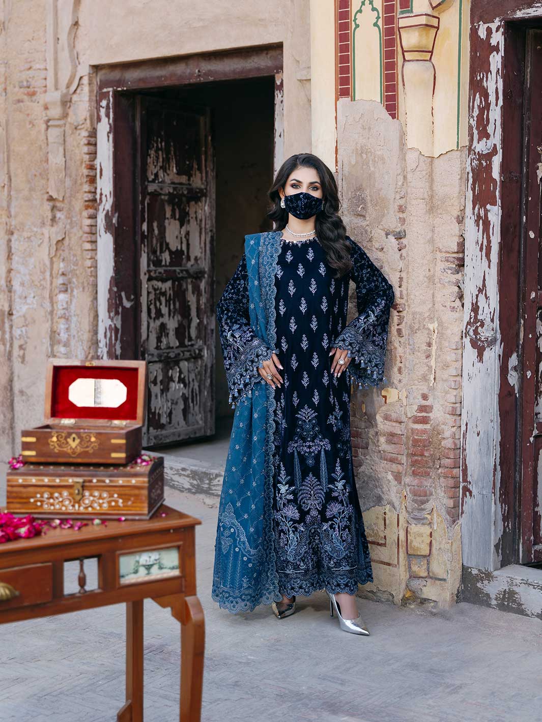 Flossie | Siara Velvet Formals | V-105 - A - Rang-e-Khaas