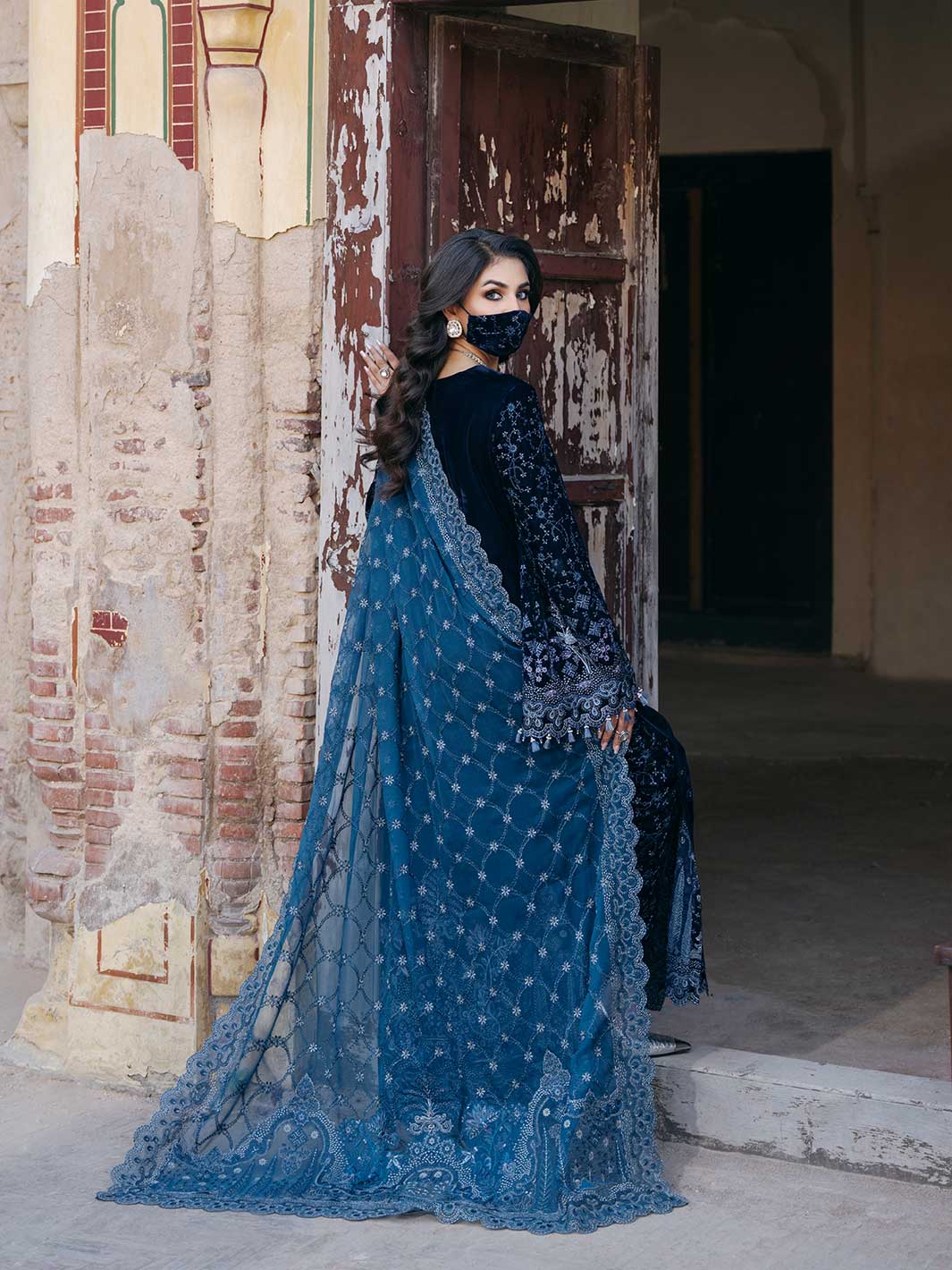 Flossie | Siara Velvet Formals | V-105 - A - Rang-e-Khaas