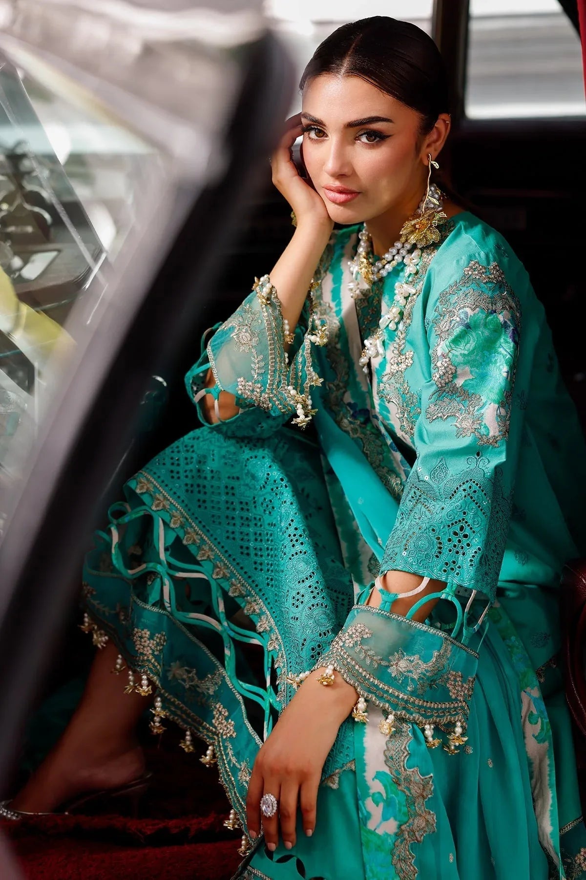 Charizma | Tabeer Lawn Vol 25 | CT5-15 - Rang-e-Khaas