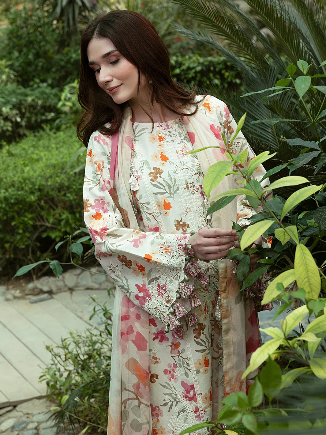 Izel | Oh Spring Lawn 25 | WISTERIA - Rang-e-Khaas