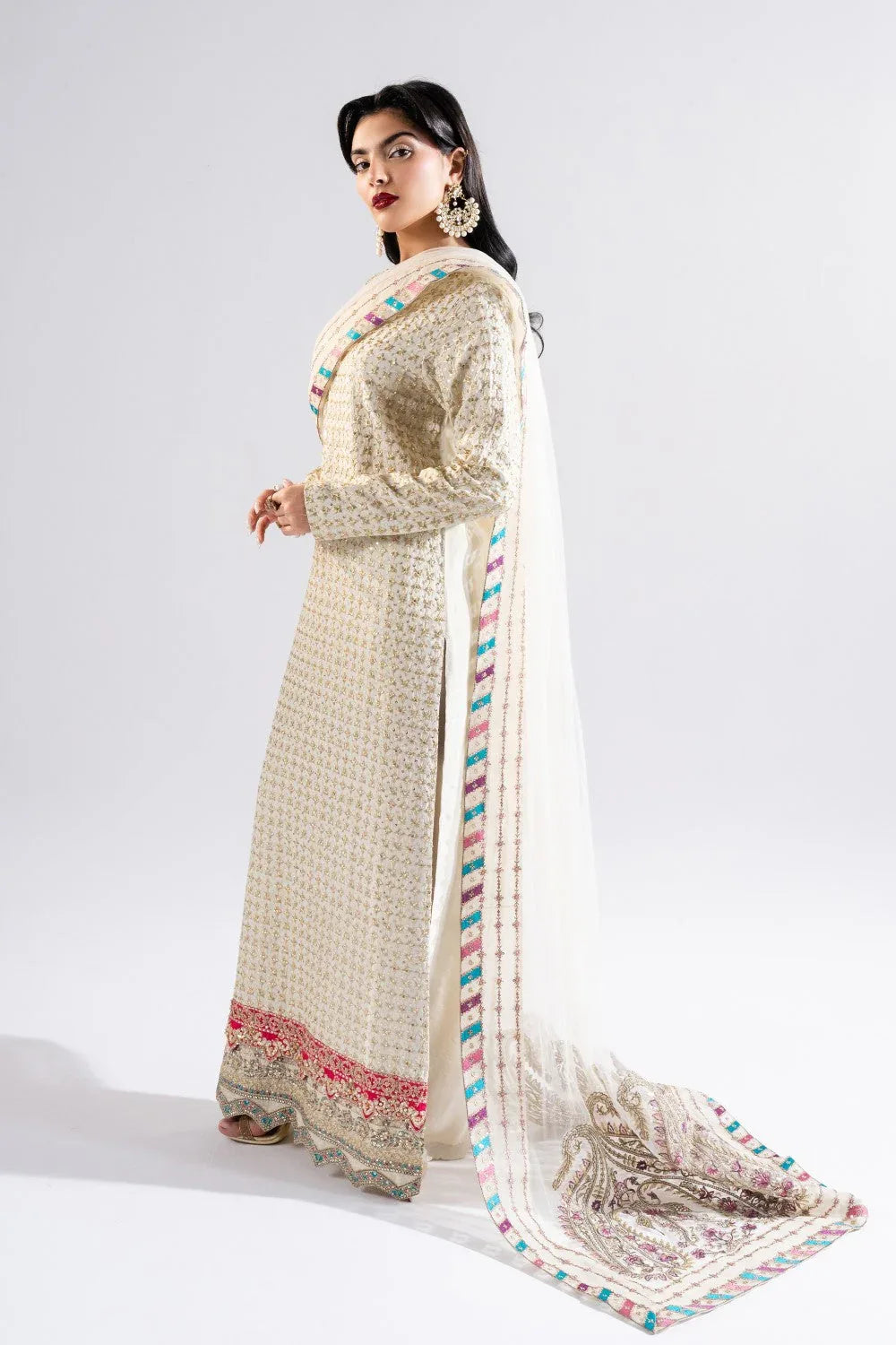 Maryum N Maria | Luna Formals | YARA - Rang-e-Khaas