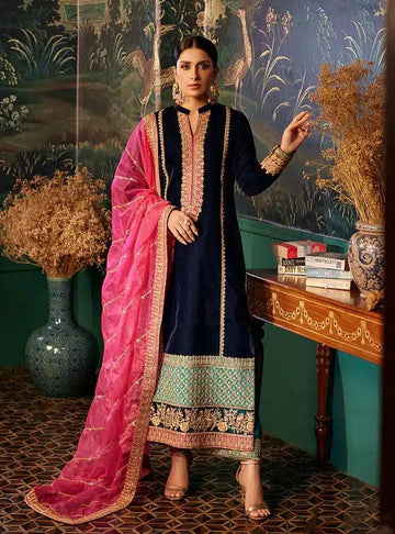 Zainab Chottani | Luxury Velvet Collection 23 | Amira - Rang-e-Khaas