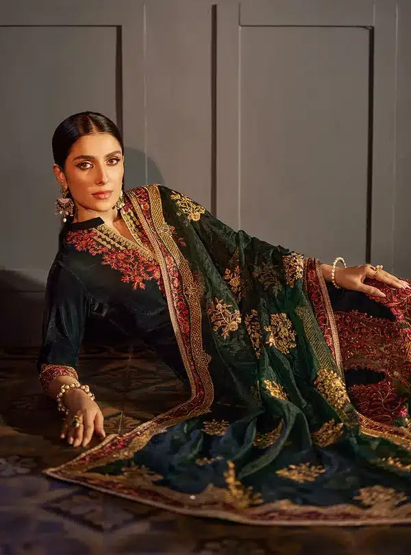 Zainab Chottani | Luxury Velvet Collection 23 | Zelena - Rang-e-Khaas