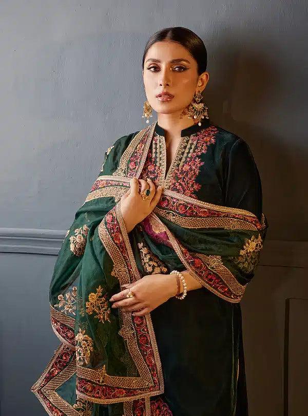 Zainab Chottani | Luxury Velvet Collection 23 | Zelena - Rang-e-Khaas